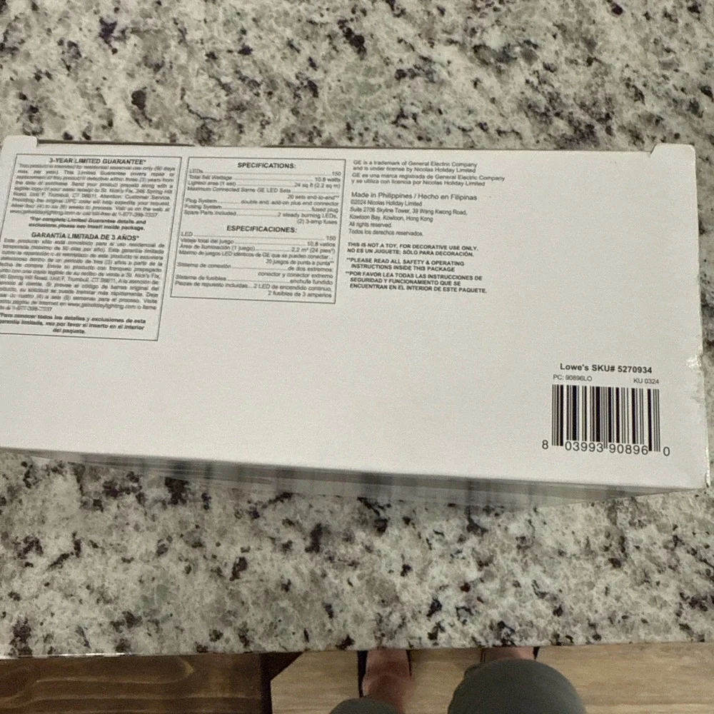 GE StayBright 150ct LED Net-Style Lights Warm White/Green Wire 6ft x 4ft